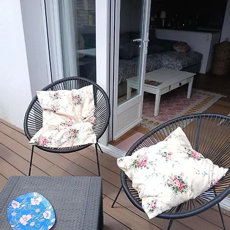 Flat With Balcony Terrace Near The Lejlighed