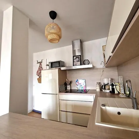 Flat With Balcony Terrace Near The Apartmán Bénodet